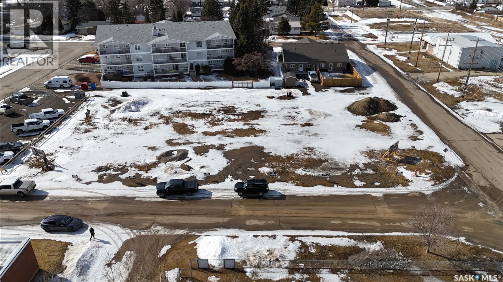 96-98 Thomson Street, Outlook, Saskatchewan  S0L 2N0 - Photo 14 - SK030216