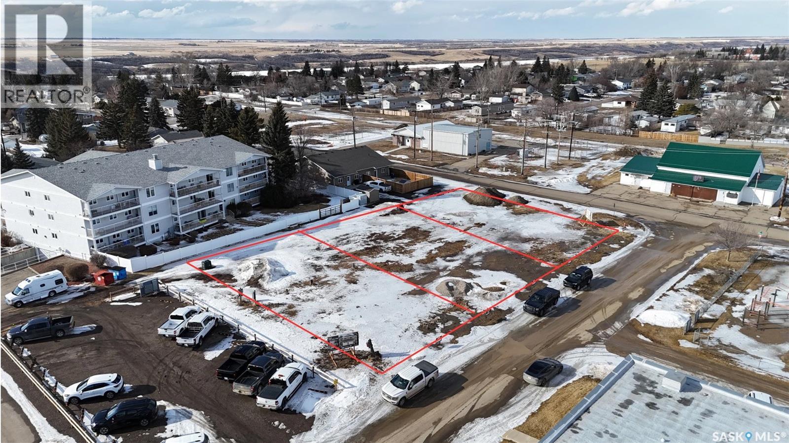 96-98 Thomson Street, Outlook, Saskatchewan  S0L 2N0 - Photo 4 - SK030216