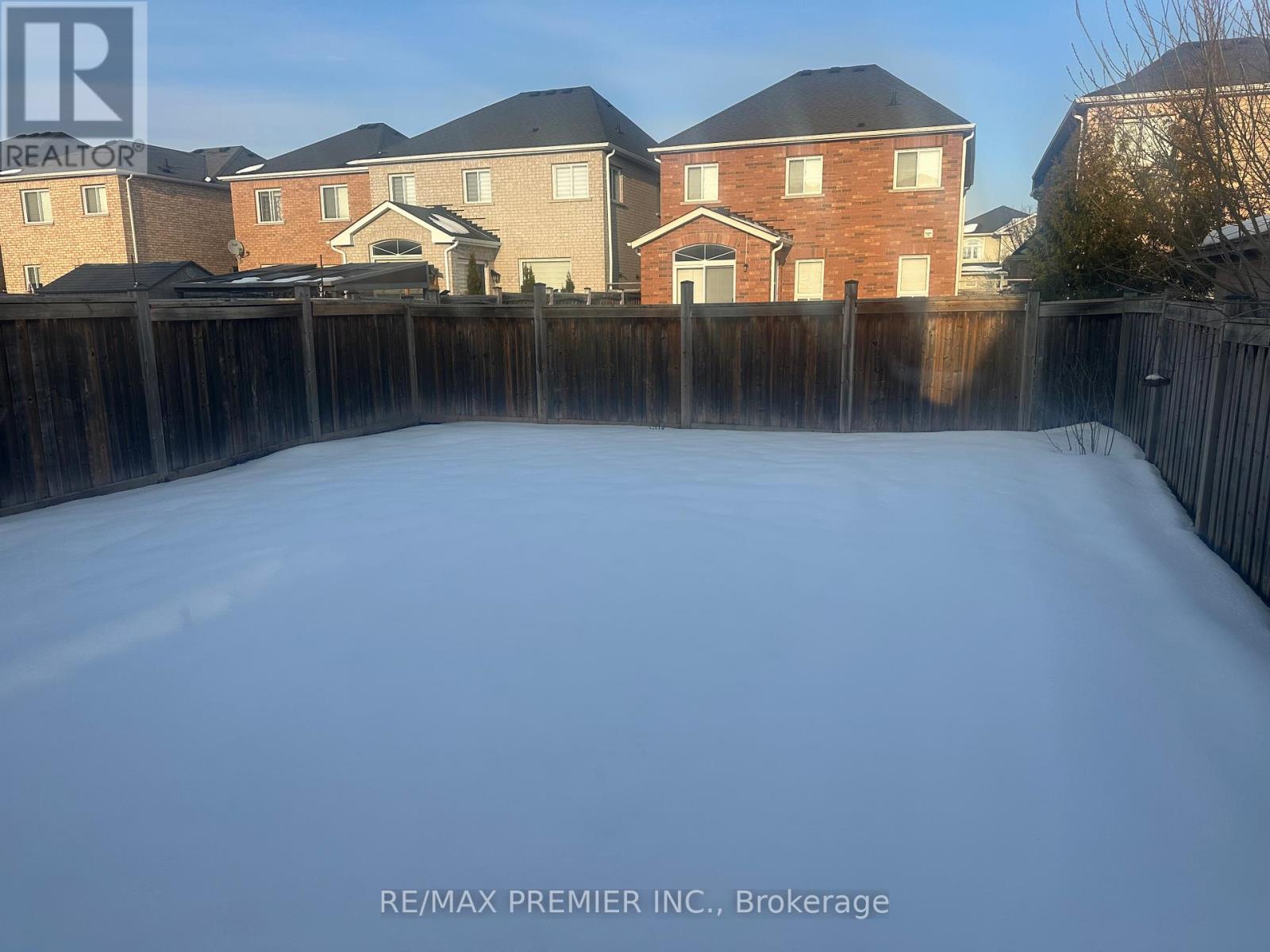 240 Armstrong Crescent, Bradford West Gwillimbury, Ontario  L3Z 2A4 - Photo 23 - N12872598