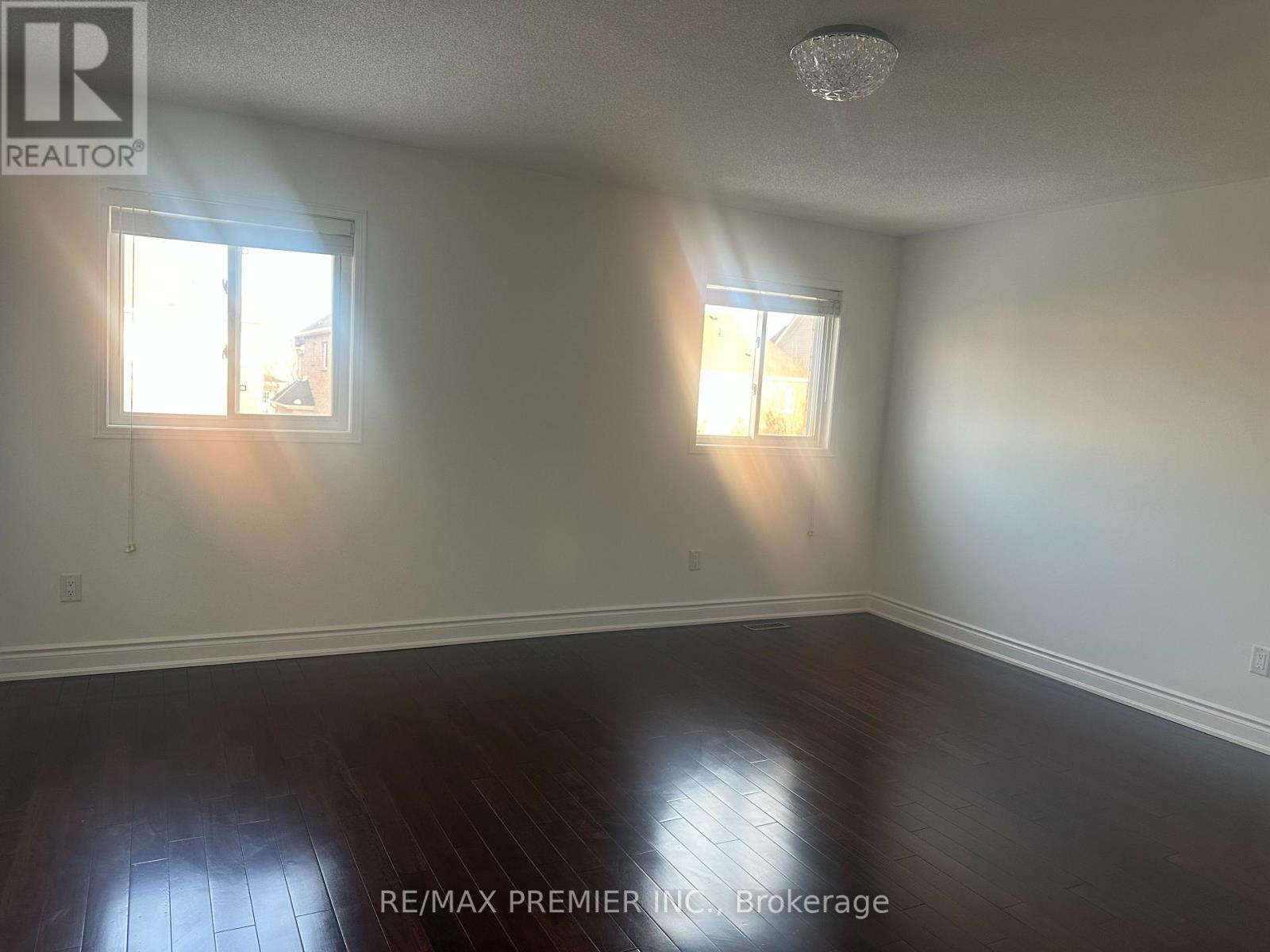 240 Armstrong Crescent, Bradford West Gwillimbury, Ontario  L3Z 2A4 - Photo 20 - N12872598