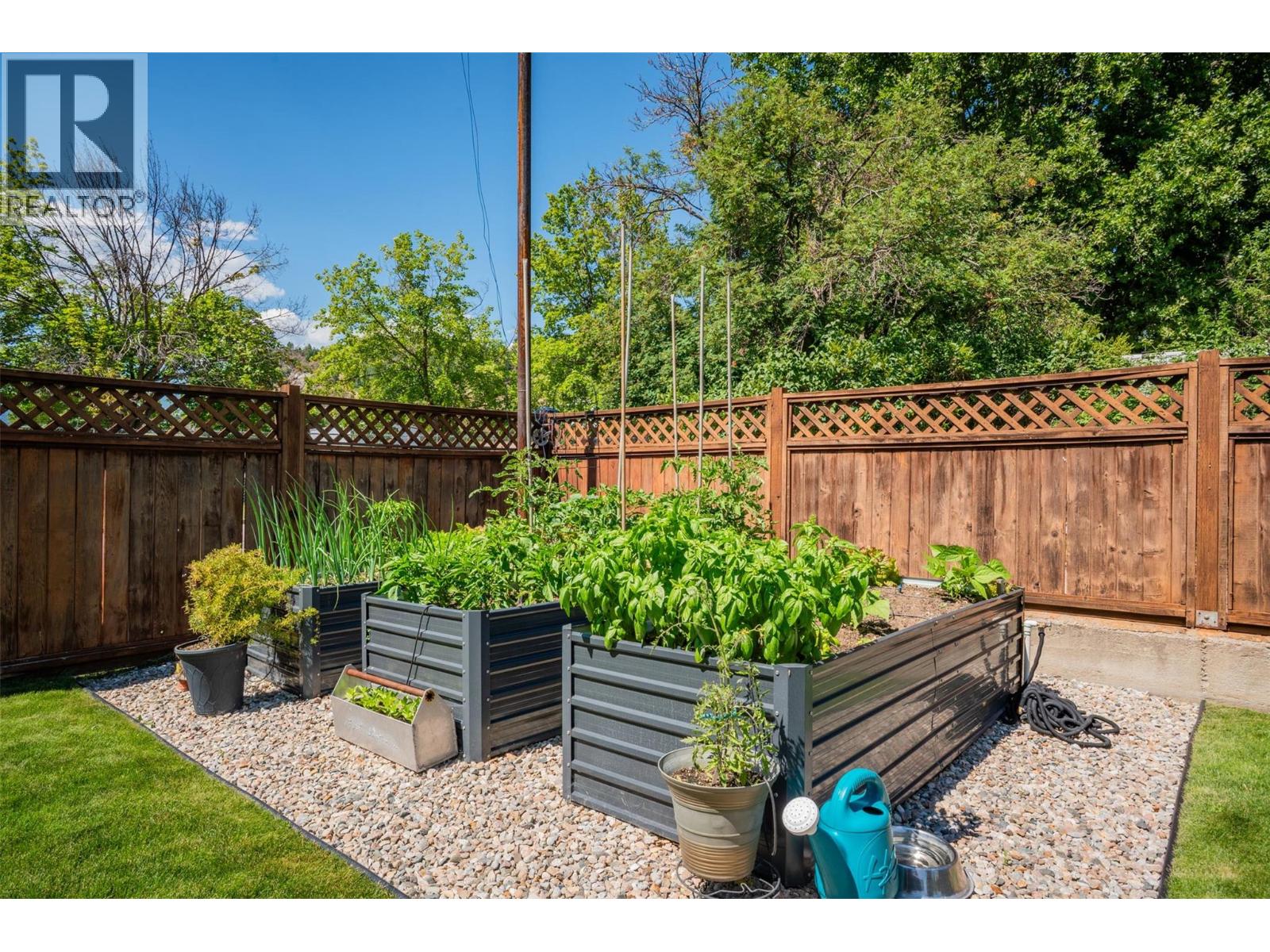 2007 Valleyview Drive, Trail, British Columbia  V1R 3B3 - Photo 47 - 10378704