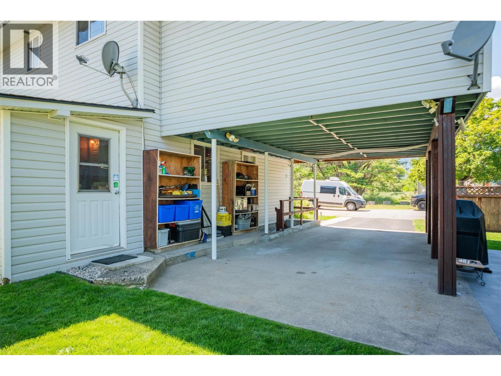 2007 Valleyview Drive, Trail, British Columbia  V1R 3B3 - Photo 52 - 10378704