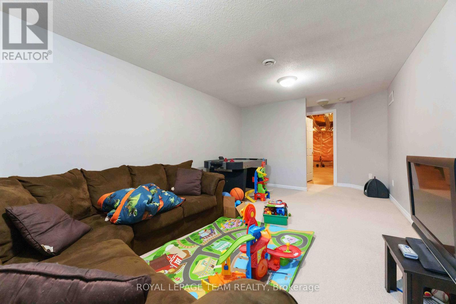 106 Whispering Winds Way, Ottawa, Ontario  K1W 0B6 - Photo 25 - X12873248