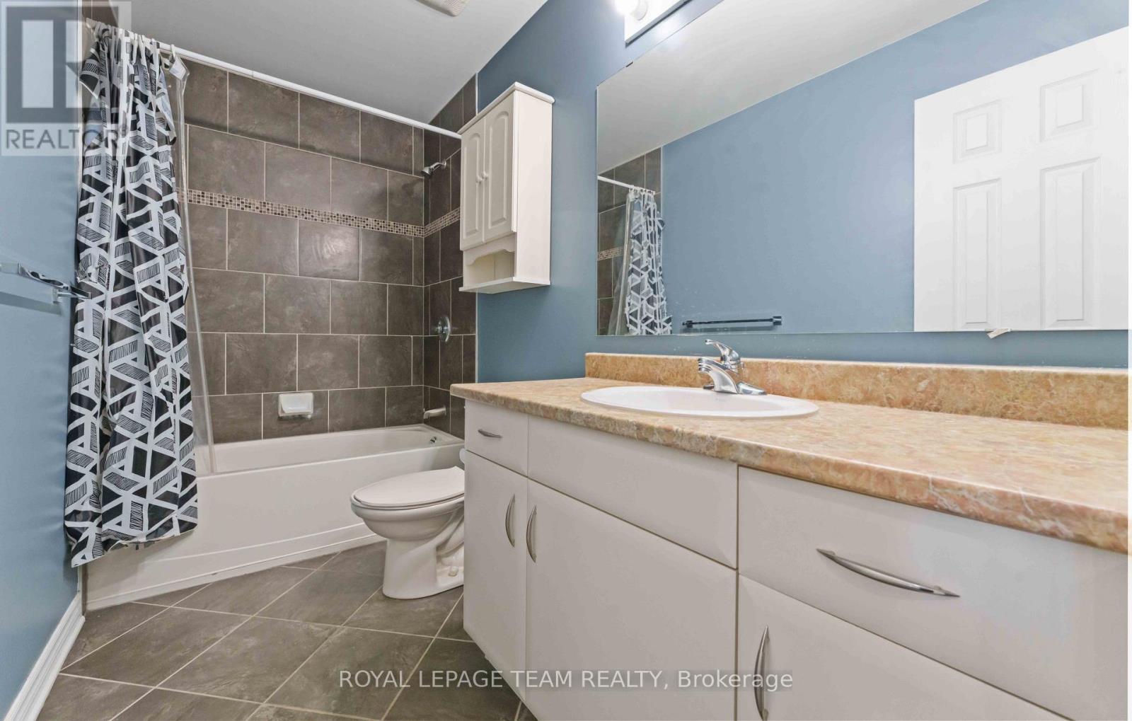 106 Whispering Winds Way, Ottawa, Ontario  K1W 0B6 - Photo 18 - X12873248