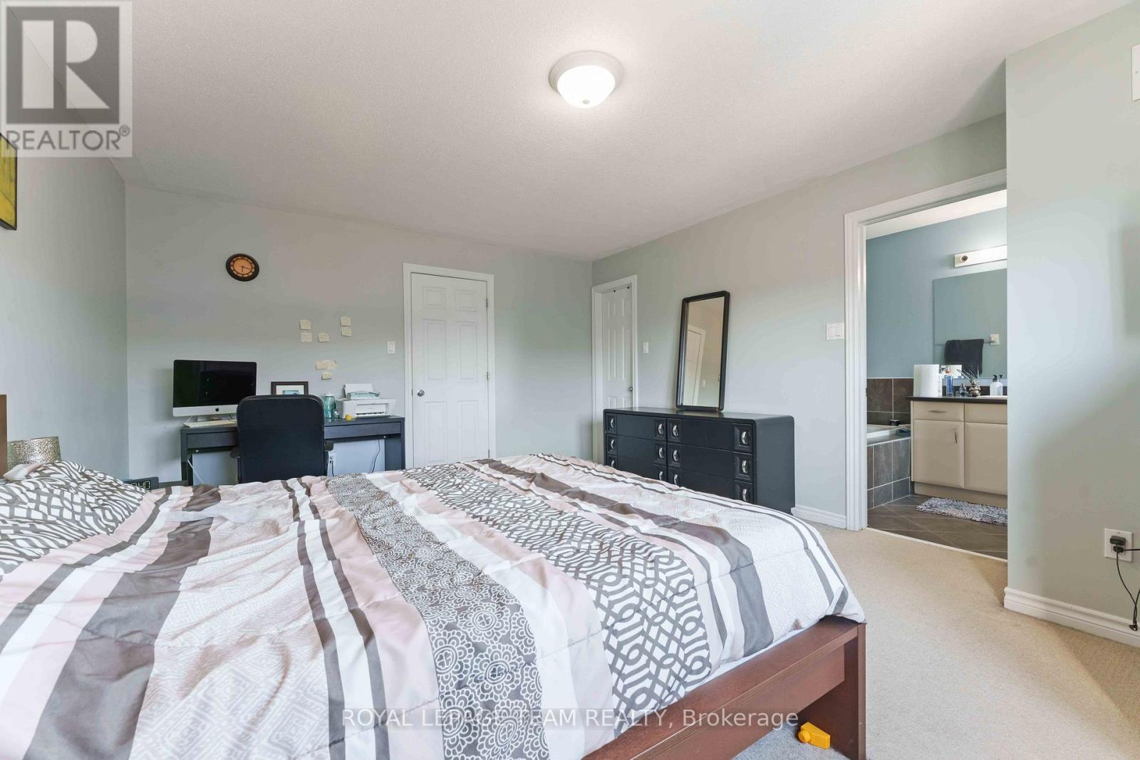 106 Whispering Winds Way, Ottawa, Ontario  K1W 0B6 - Photo 21 - X12873248