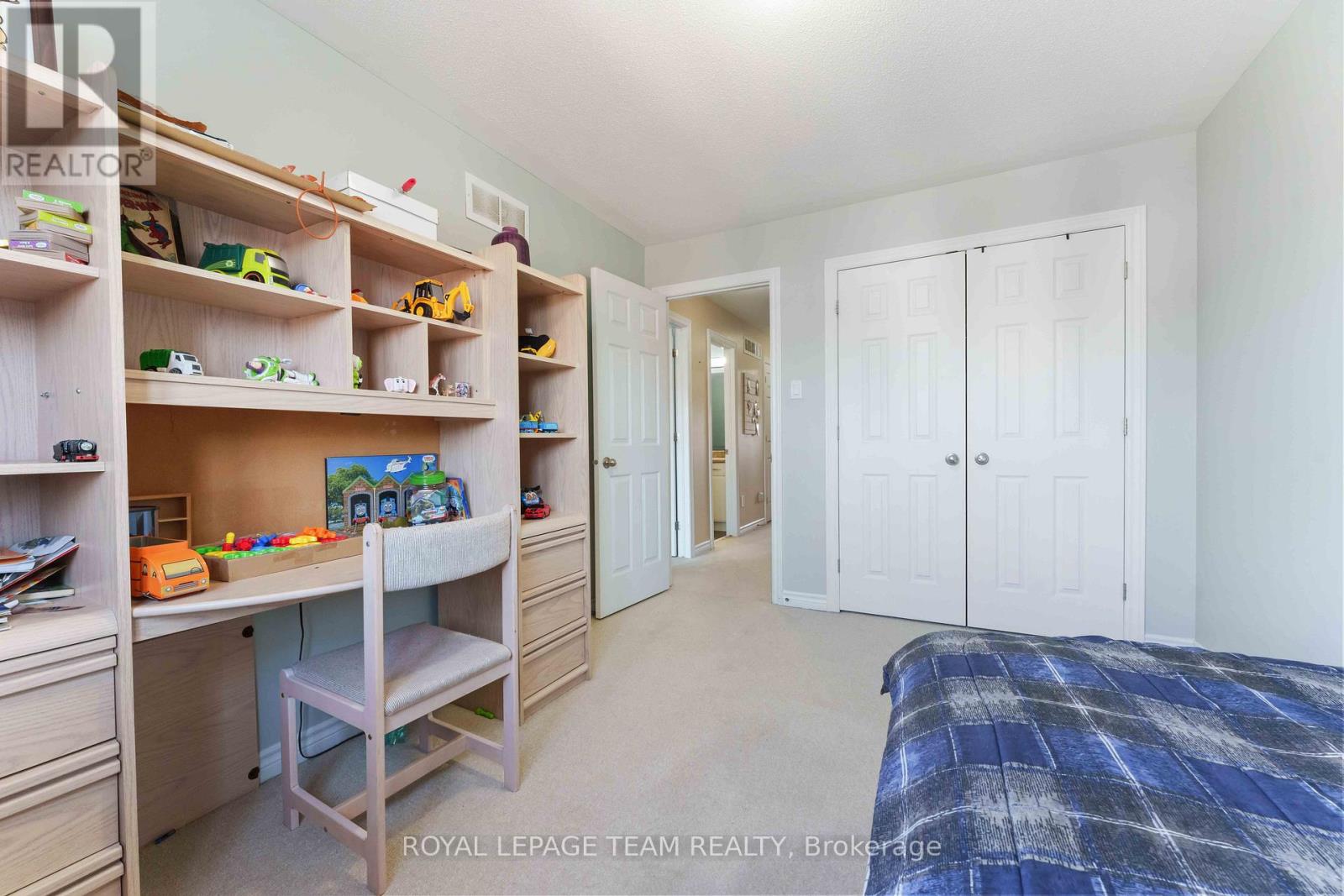 106 Whispering Winds Way, Ottawa, Ontario  K1W 0B6 - Photo 17 - X12873248