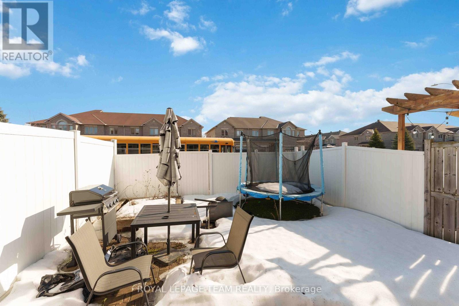 106 Whispering Winds Way, Ottawa, Ontario  K1W 0B6 - Photo 28 - X12873248