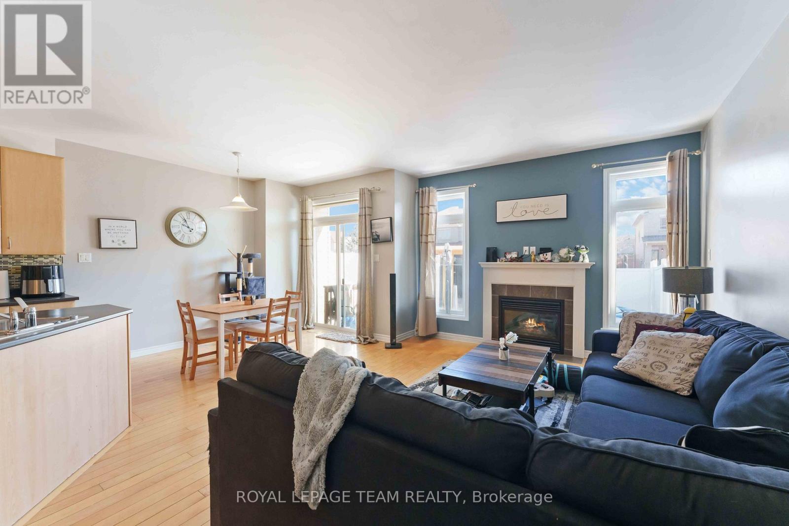 106 Whispering Winds Way, Ottawa, Ontario  K1W 0B6 - Photo 6 - X12873248