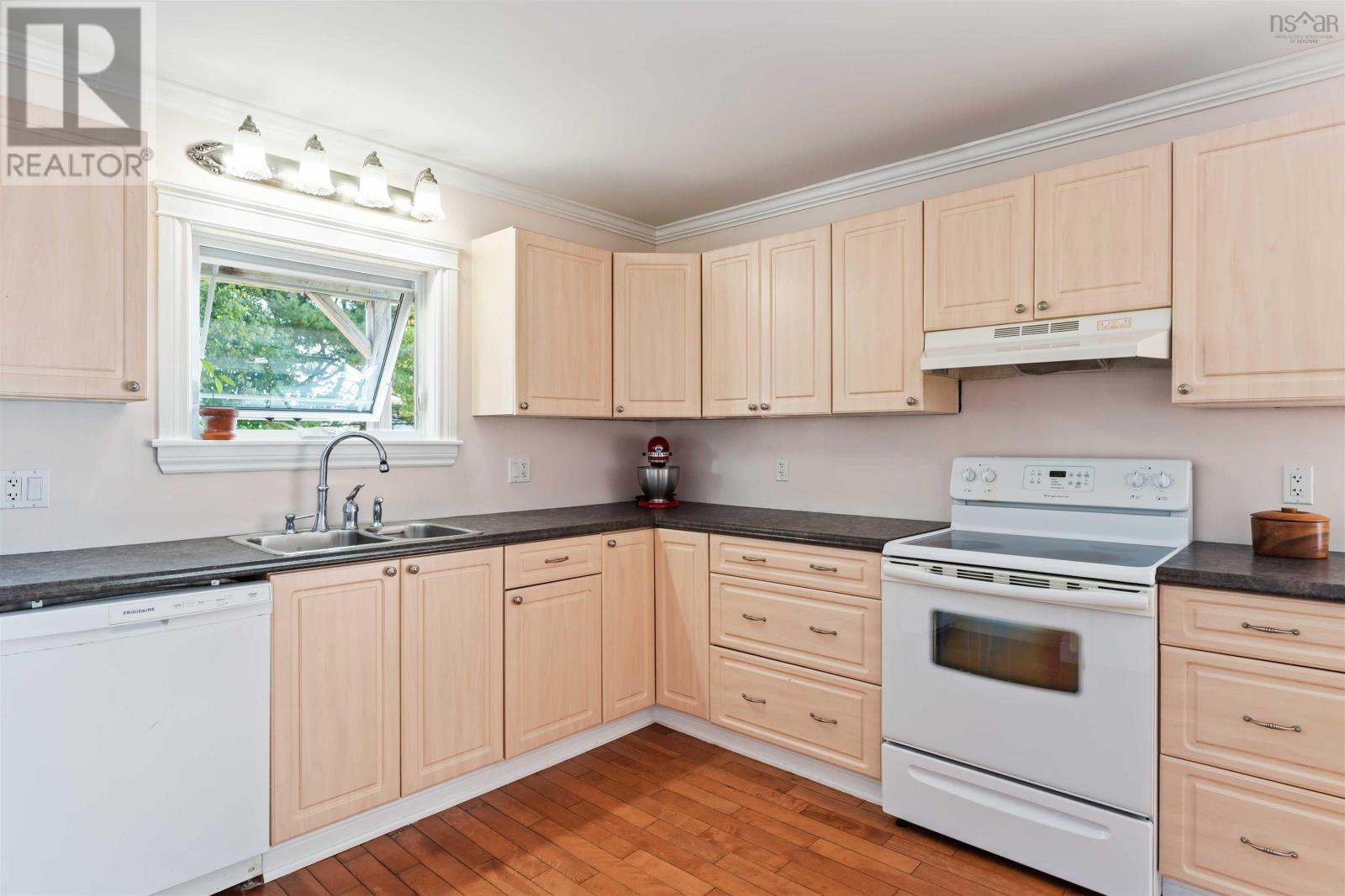 106 Queen Street, Digby, Nova Scotia  B0V 1A0 - Photo 11 - 202523858