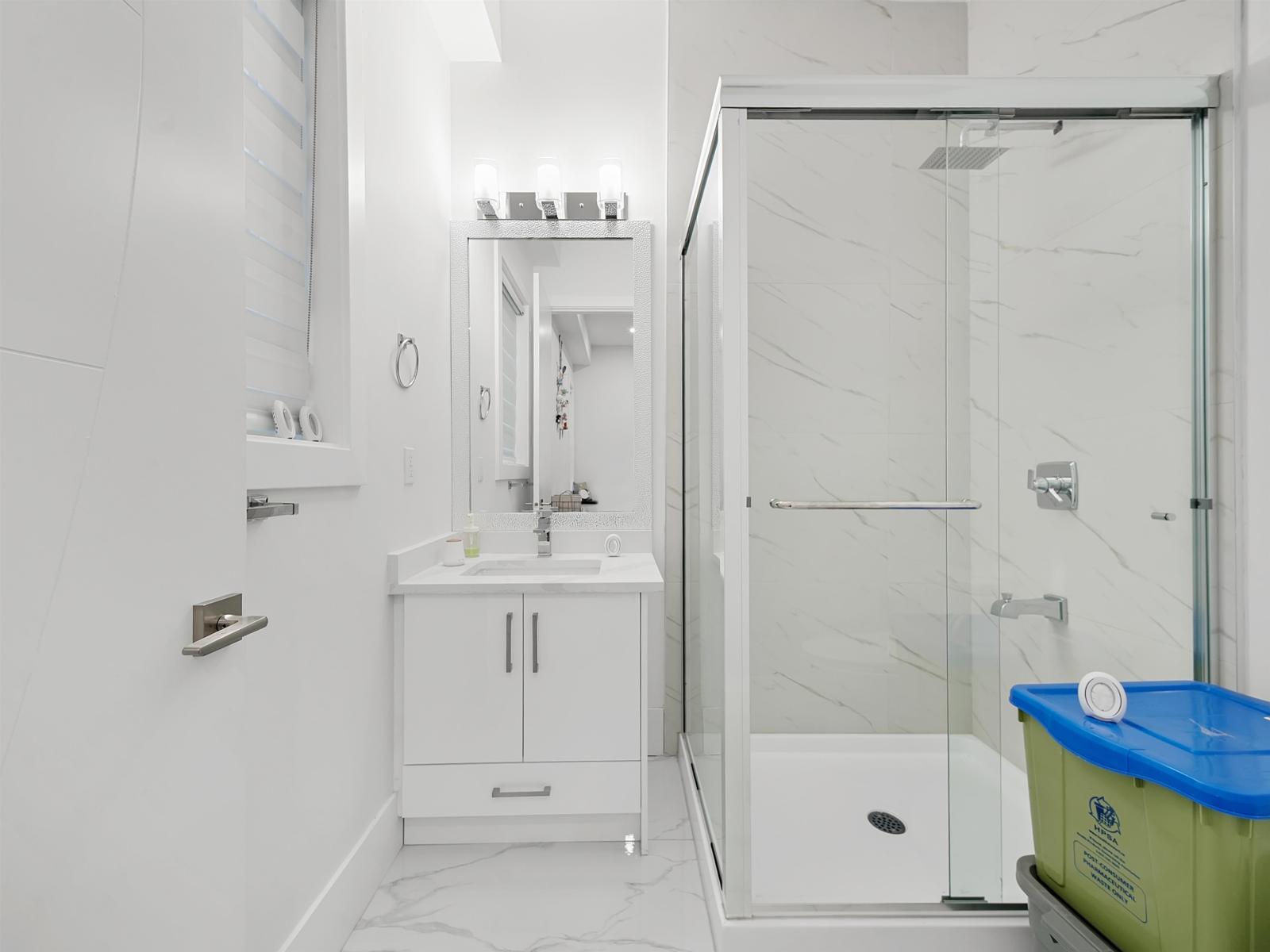 16158 96b Avenue, Surrey, British Columbia  V4N 5X2 - Photo 32 - R3076087