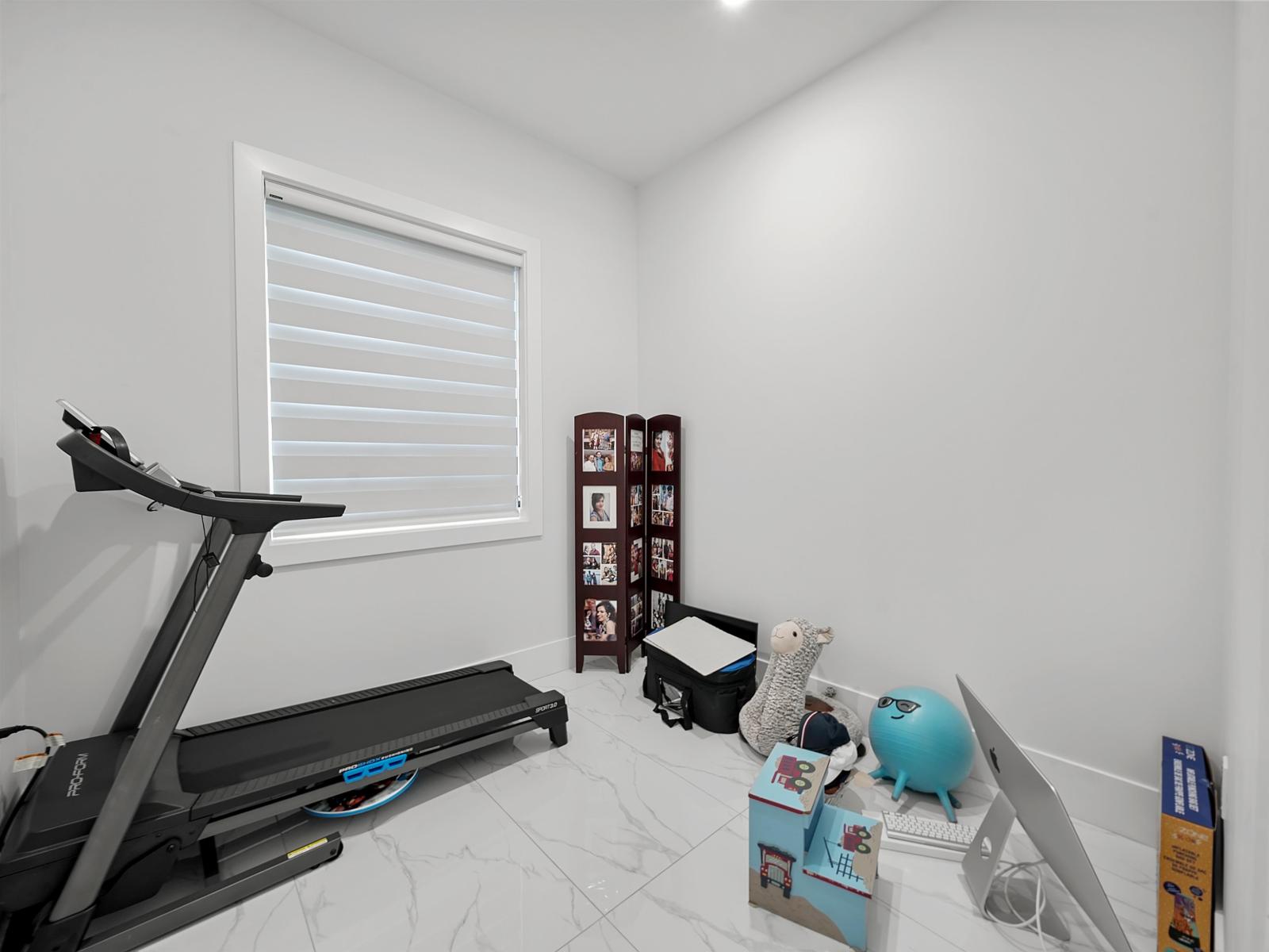 16158 96b Avenue, Surrey, British Columbia  V4N 5X2 - Photo 33 - R3076087