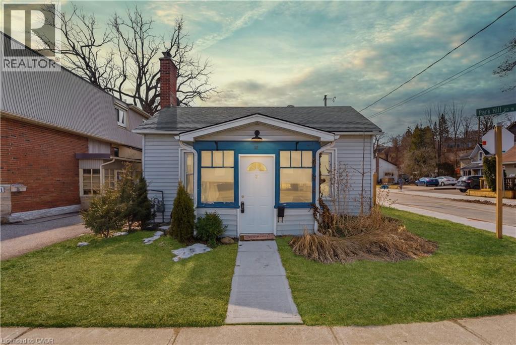 33 PARK HILL Road W, Cambridge, Ontario