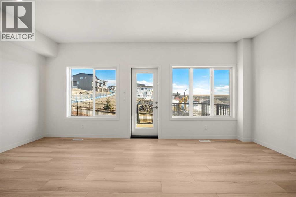 31 Heritage Heath, Cochrane, Alberta  T4C 3L3 - Photo 8 - A2285357