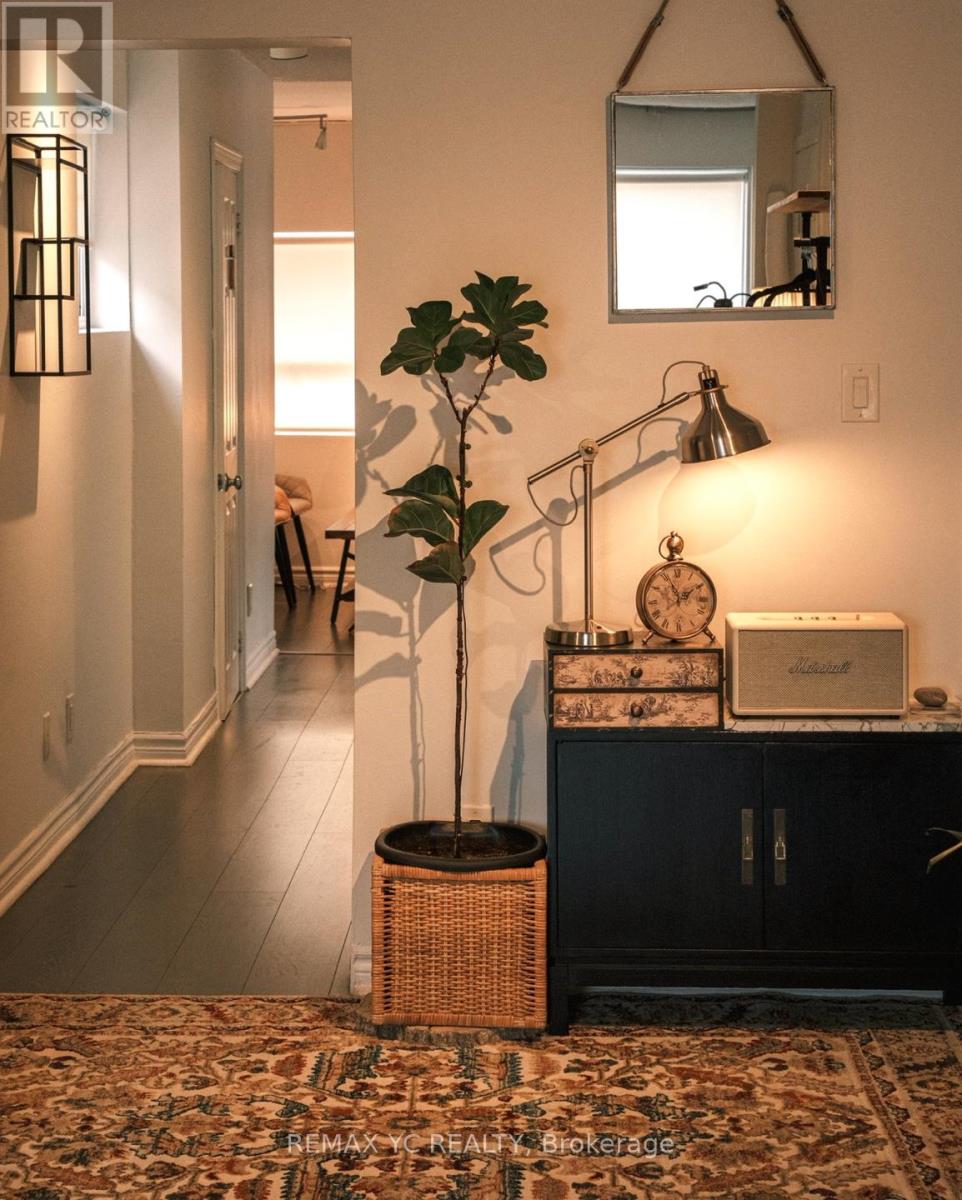 3334 A Yonge Street, Toronto, Ontario  M4N 2M4 - Photo 2 - C12870978