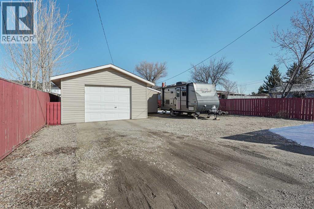 119 8 Avenue E, Bow Island, Alberta  T0K 0G0 - Photo 32 - A2292305