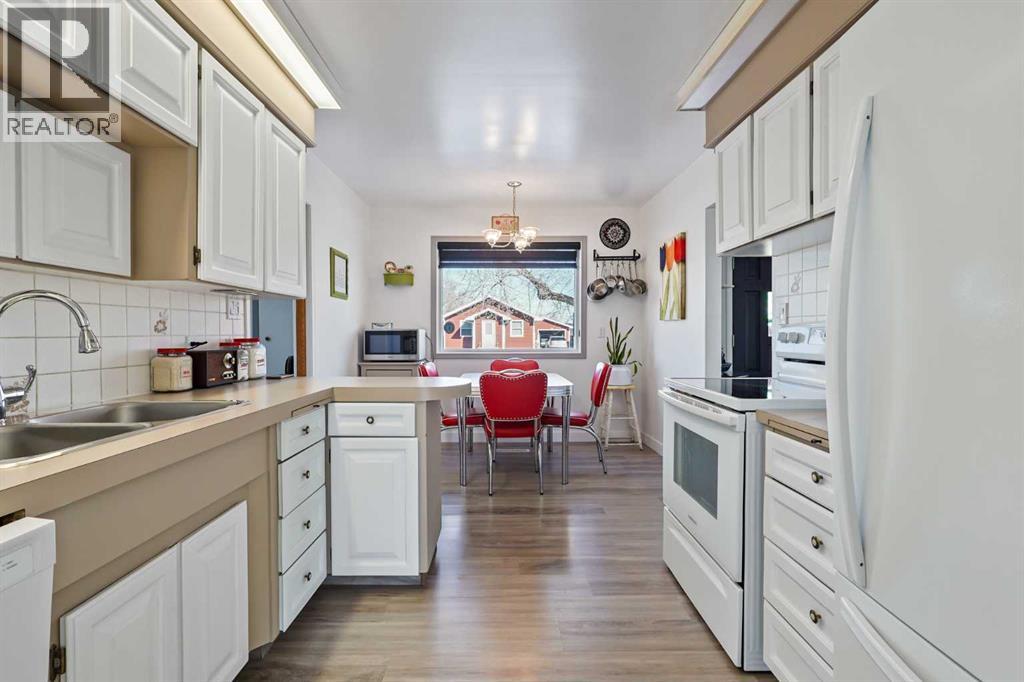 119 8 Avenue E, Bow Island, Alberta  T0K 0G0 - Photo 8 - A2292305