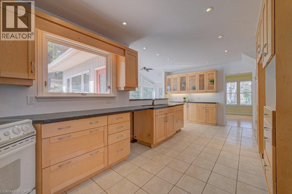 20 Rosslinn Road, Cambridge, Ontario  N1S 3K1 - Photo 9 - 40810476