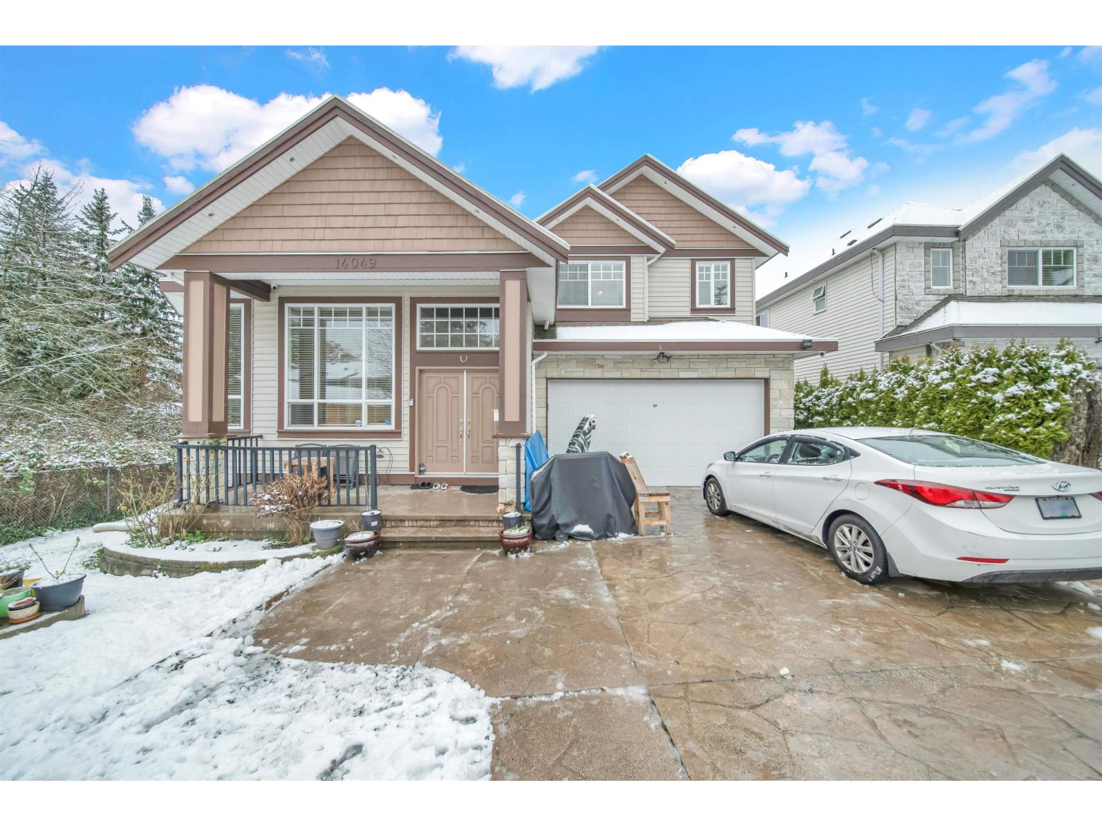 14049 Grosvenor Road, Surrey, British Columbia  V3R 5G6 - Photo 1 - R3098456