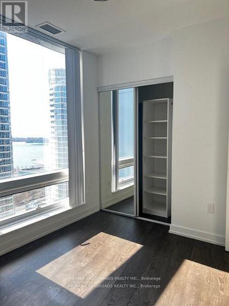 1910 - 10 York Street, Toronto, Ontario  M5J 0E1 - Photo 6 - C12873382