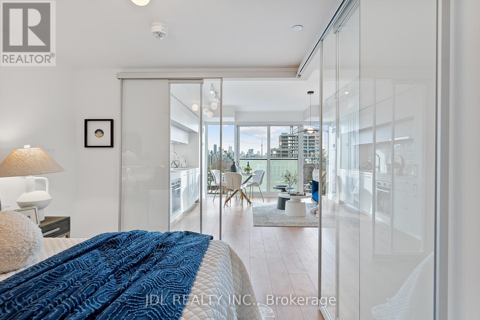 1001 - 99 Foxbar Road, Toronto, Ontario  M4V 0B2 - Photo 15 - C12873402