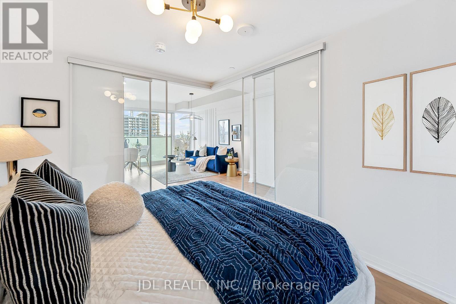 1001 - 99 Foxbar Road, Toronto, Ontario  M4V 0B2 - Photo 18 - C12873402