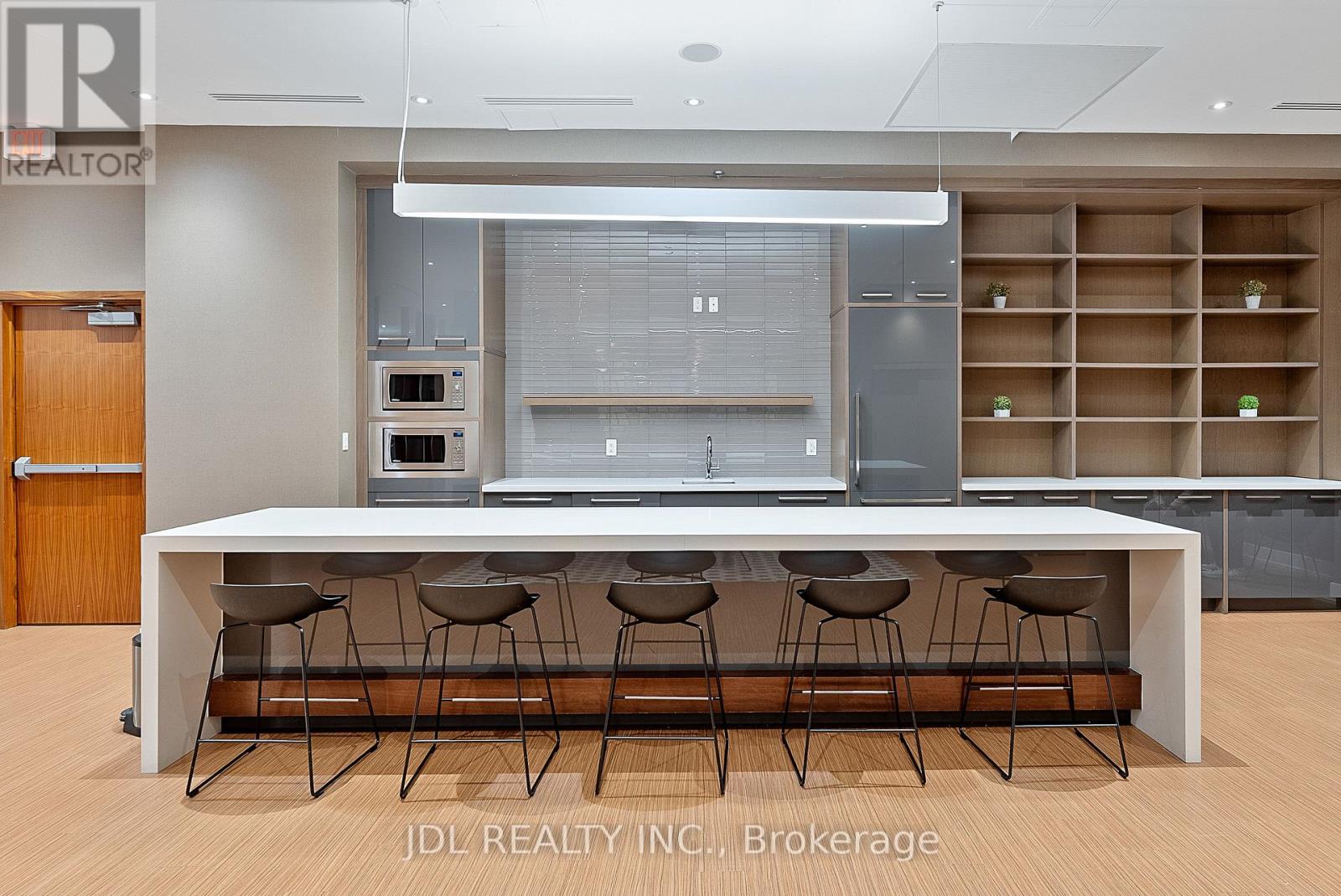 1001 - 99 Foxbar Road, Toronto, Ontario  M4V 0B2 - Photo 35 - C12873402