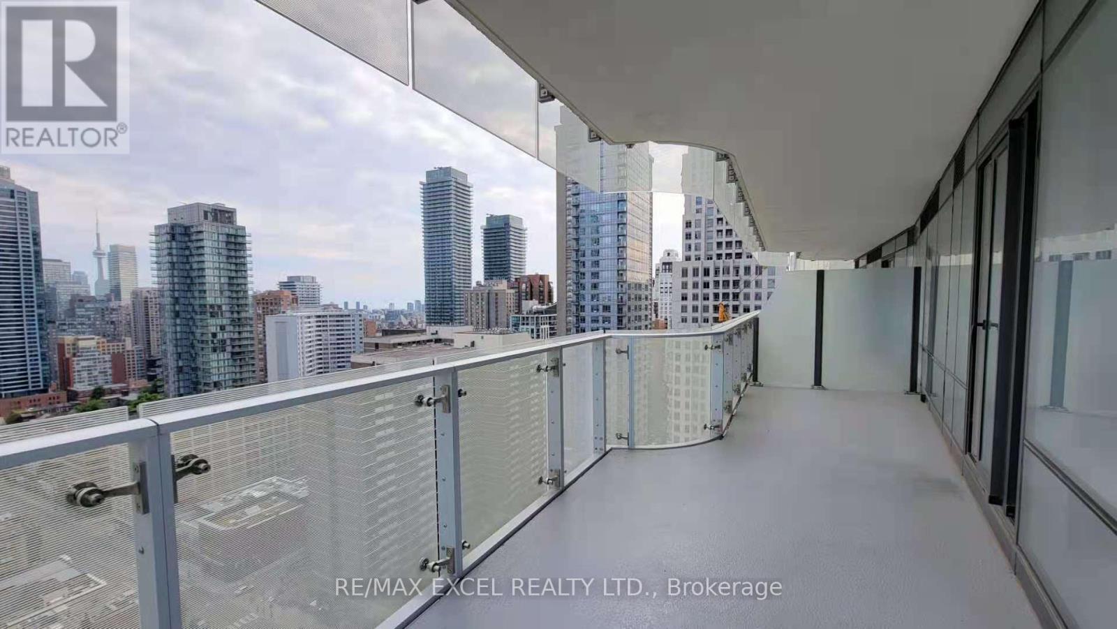 2004 - 1 Bloor Street E, Toronto, Ontario  M4W 1A9 - Photo 11 - C12873416