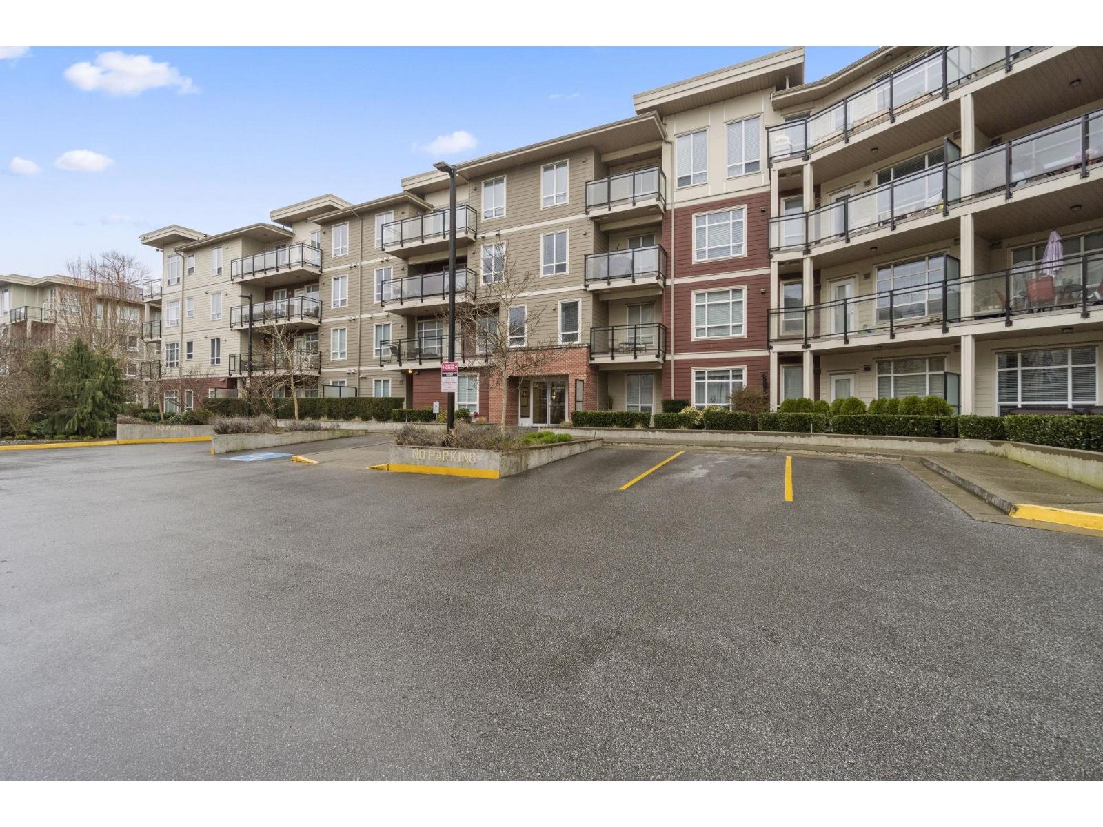 D414 20211 66 AVENUE, langley, British Columbia