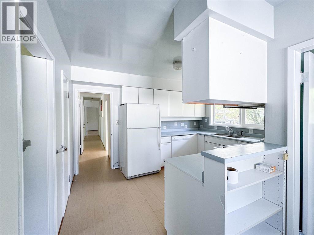 4922 Queensland Road, Vancouver, British Columbia  V6T 1G4 - Photo 9 - R3098906