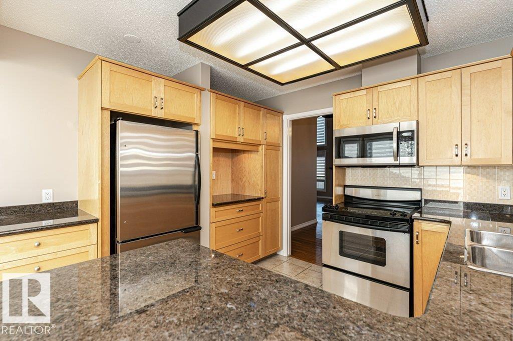 1051 109 St Nw, Edmonton, Alberta  T6J 5G2 - Photo 12 - E4476941