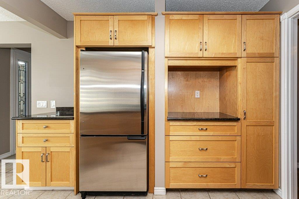 1051 109 St Nw, Edmonton, Alberta  T6J 5G2 - Photo 14 - E4476941