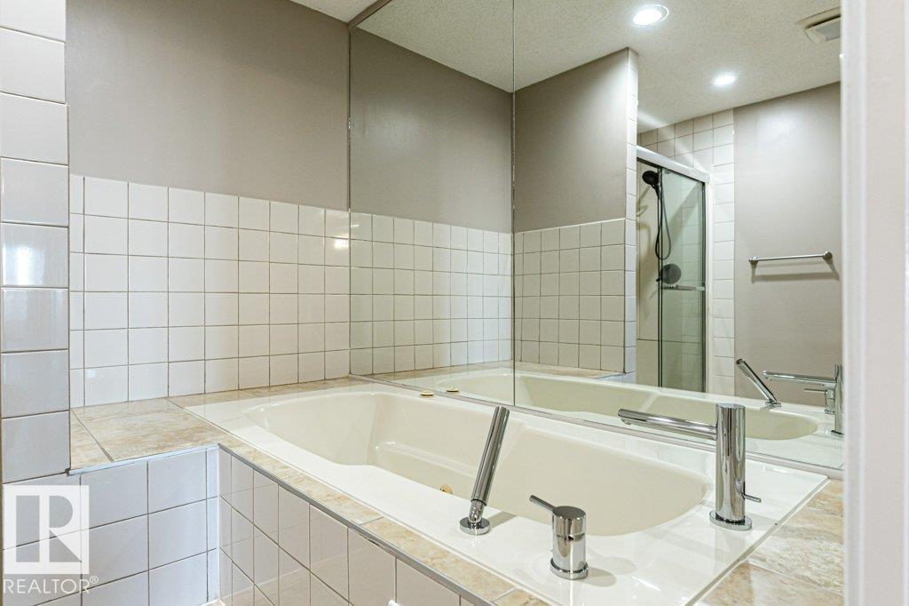 1051 109 St Nw, Edmonton, Alberta  T6J 5G2 - Photo 32 - E4476941