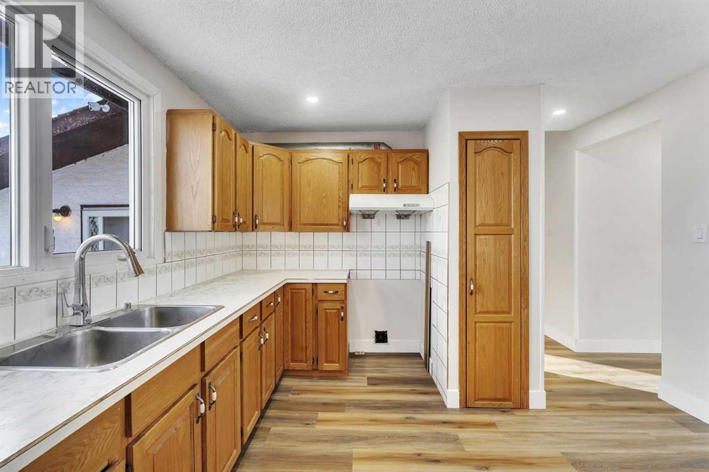 40 Pleasant Range Place, Rural Rocky View County, Alberta  T1Z 0H2 - Photo 12 - A2292579