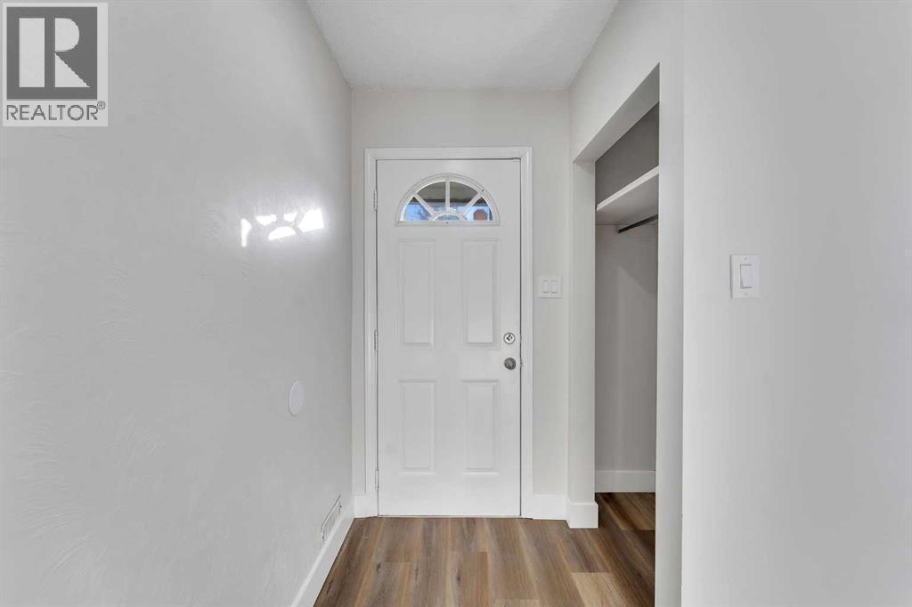 40 Pleasant Range Place, Rural Rocky View County, Alberta  T1Z 0H2 - Photo 5 - A2292579