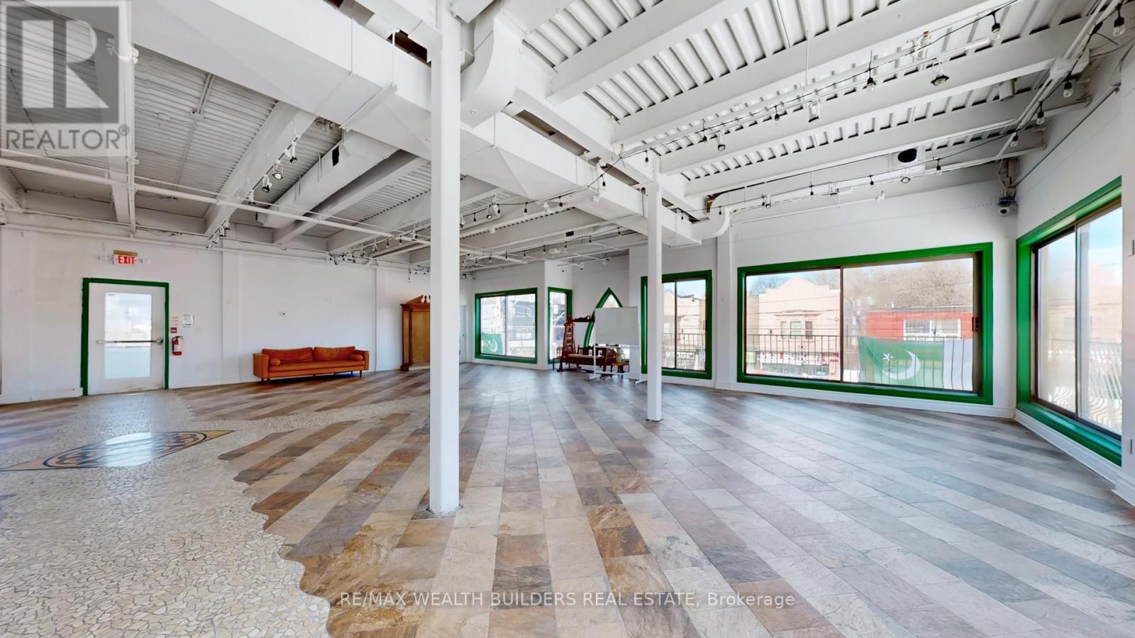 2nd Flr - 1365 Gerrard Street E, Toronto, Ontario  M4L 1Z3 - Photo 15 - E12873424