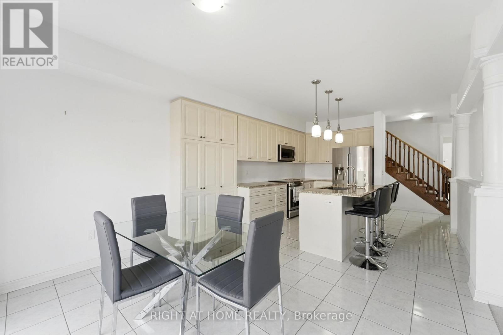 156 Mcdonald Crescent, Clarington, Ontario  L1B 1G9 - Photo 14 - E12873442