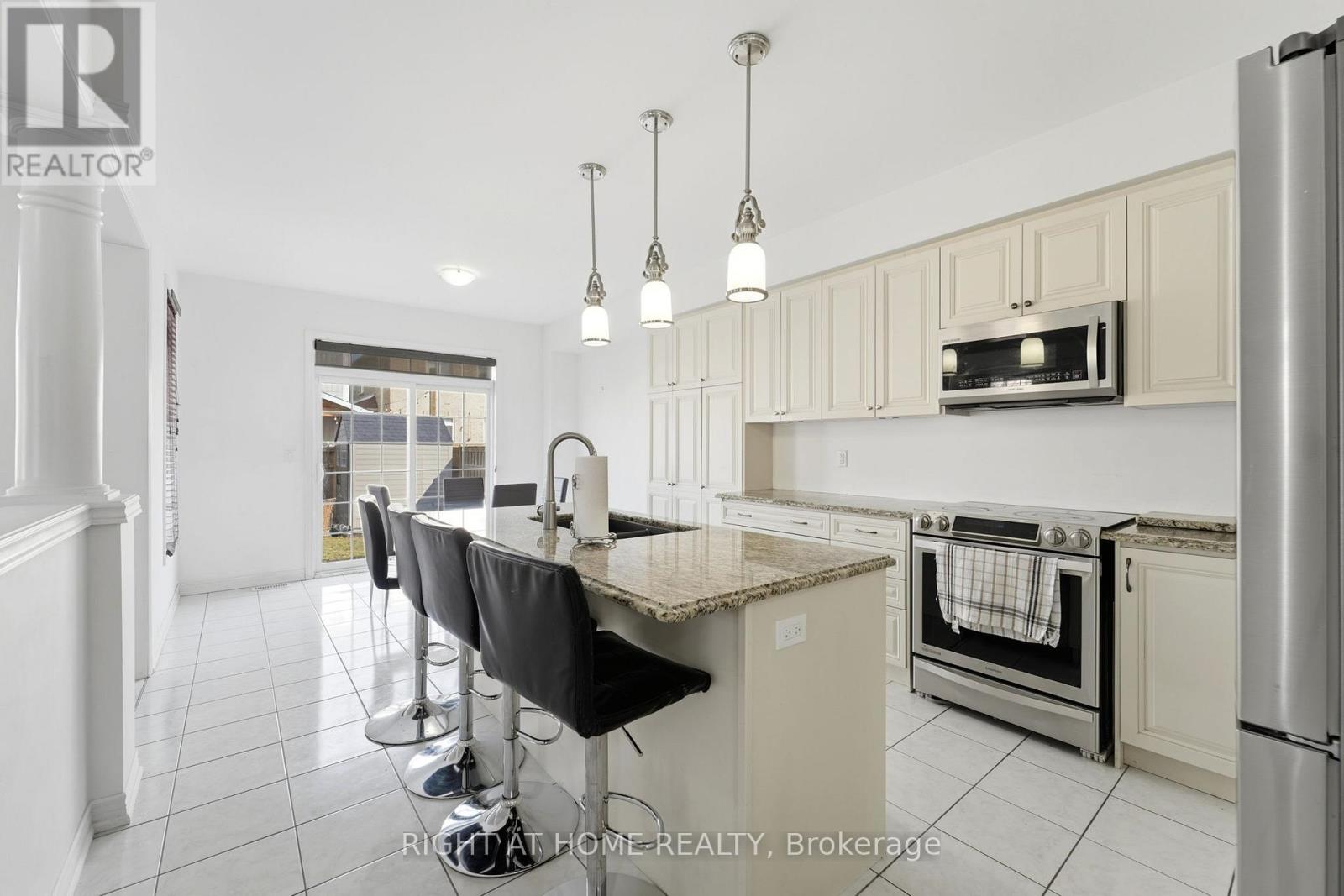 156 Mcdonald Crescent, Clarington, Ontario  L1B 1G9 - Photo 18 - E12873442