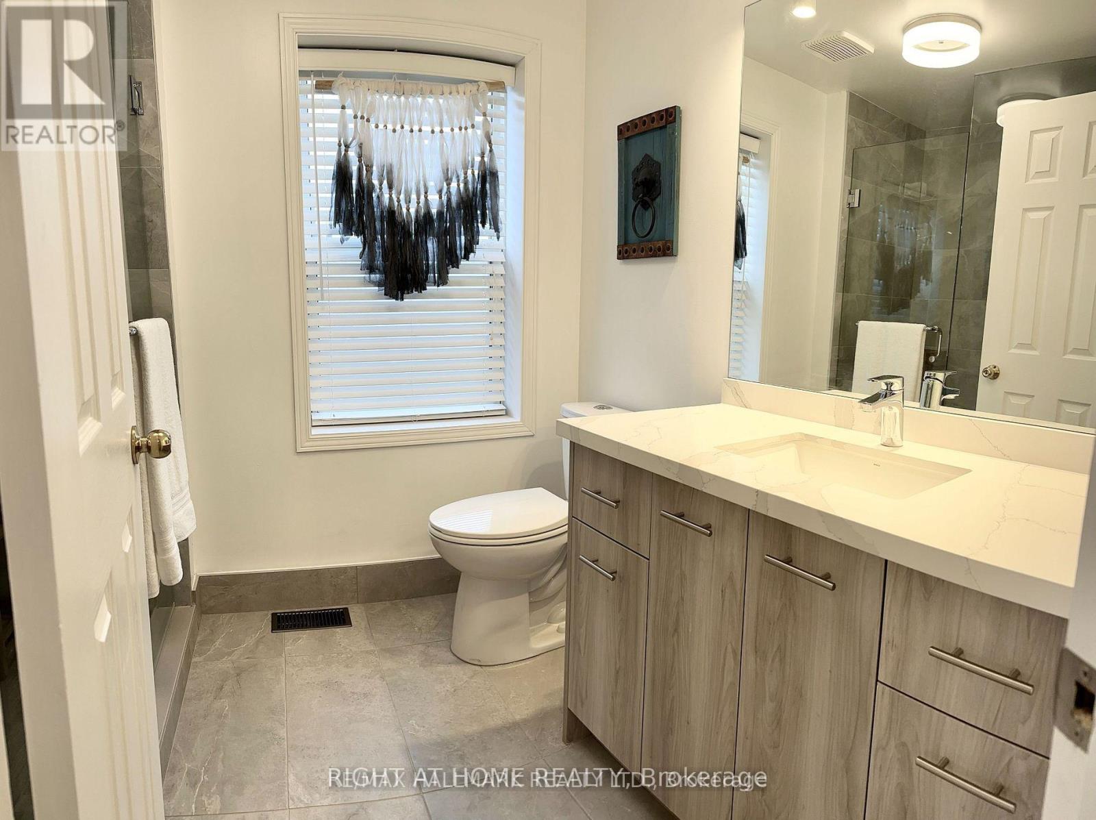 B - 469 Queen Street, Newmarket, Ontario  L3Y 2H3 - Photo 23 - N12873332