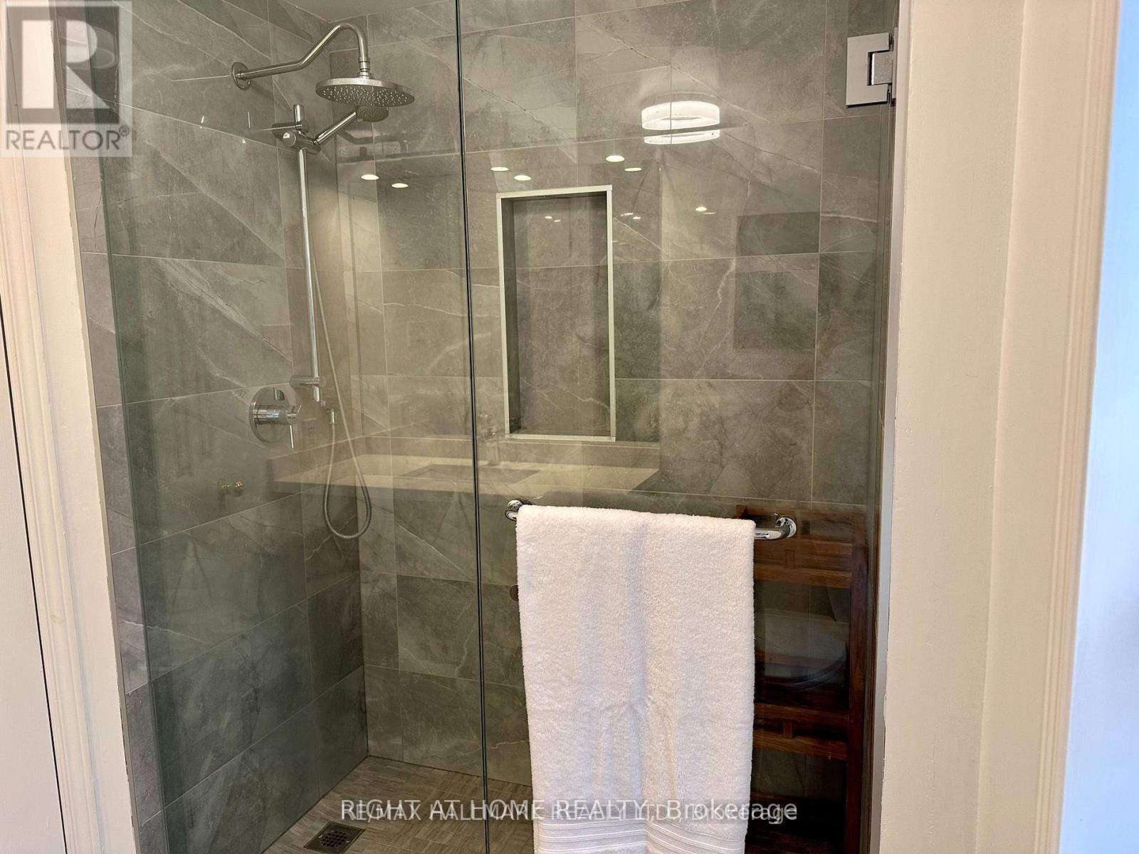 B - 469 Queen Street, Newmarket, Ontario  L3Y 2H3 - Photo 25 - N12873332