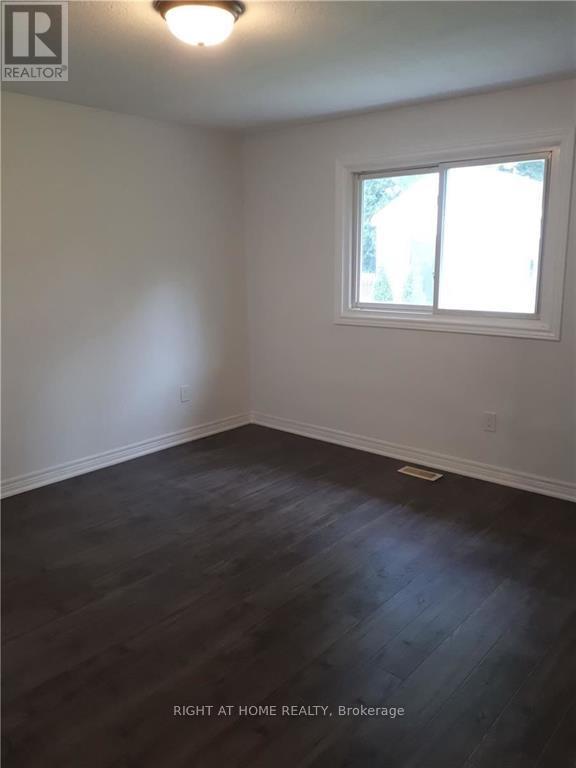 Main - 190 Barrie Street, Bradford West Gwillimbury, Ontario  L3Z 1R6 - Photo 8 - N12873342