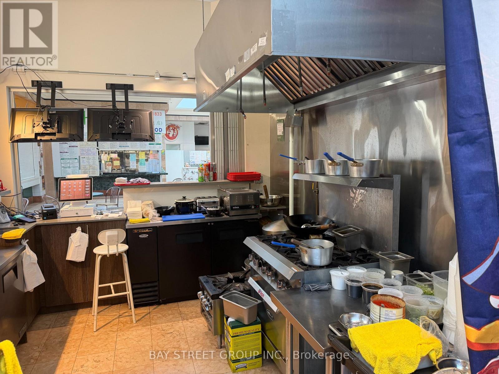 71 - 670 Highway 7 E, Richmond Hill, Ontario  L4B 3P2 - Photo 3 - N12873348