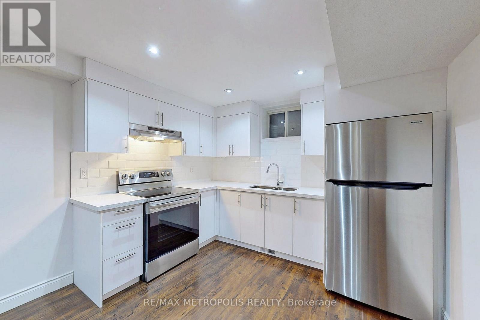 Lower - 2284 Whitewood Crescent, Innisfil, Ontario  L9S 0G3 - Photo 7 - N12873420