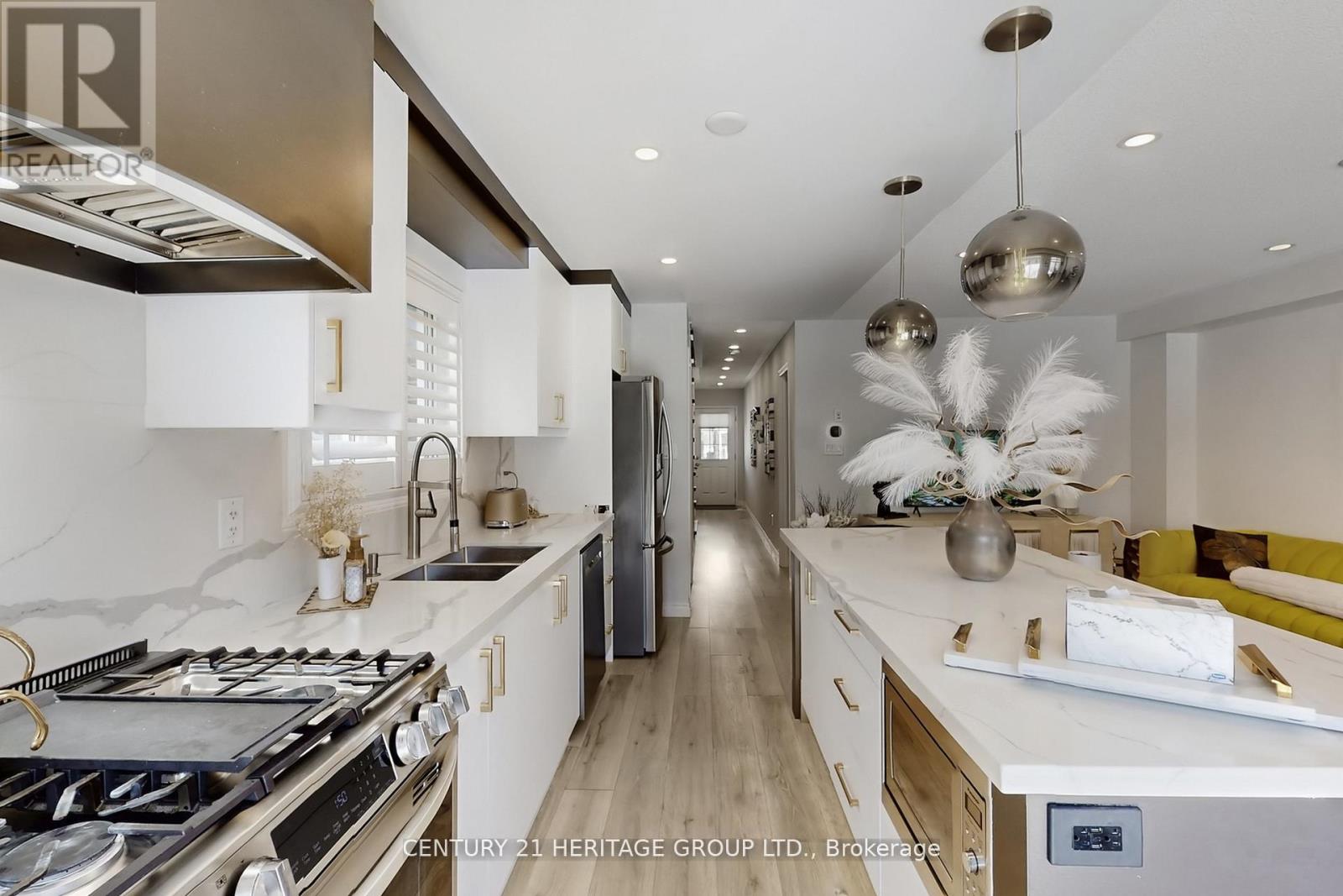 Main & 2nd - 58 Russel Drive, Bradford West Gwillimbury, Ontario  L3Z 0M9 - Photo 10 - N12873438