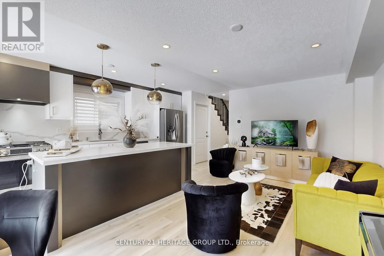 Main & 2nd - 58 Russel Drive, Bradford West Gwillimbury, Ontario  L3Z 0M9 - Photo 4 - N12873438