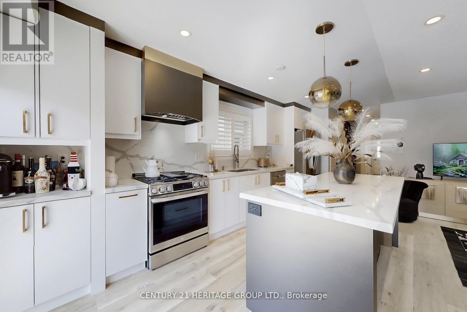 Main & 2nd - 58 Russel Drive, Bradford West Gwillimbury, Ontario  L3Z 0M9 - Photo 6 - N12873438