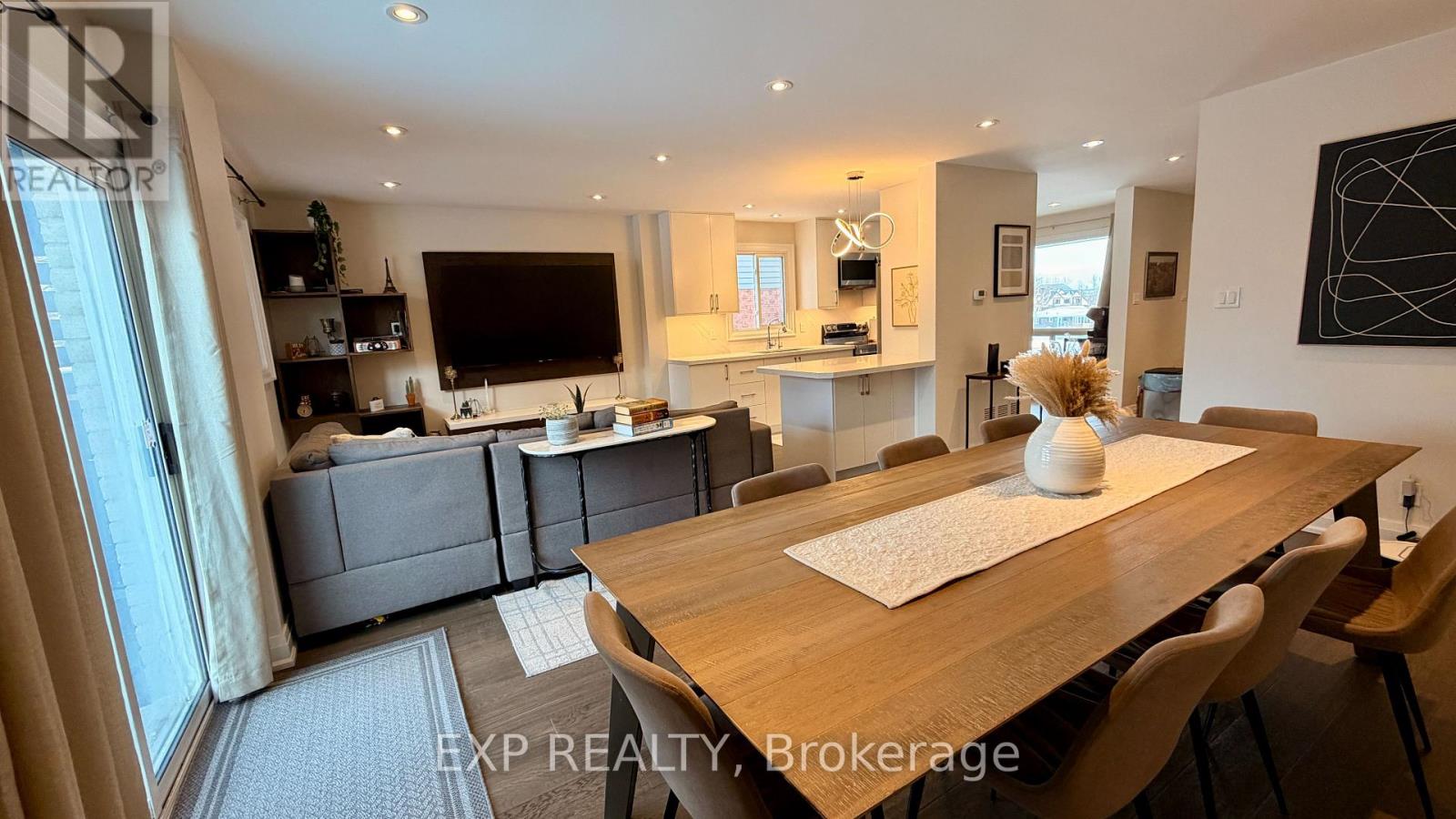 7 Rak Court, Bradford West Gwillimbury, Ontario  L3Z 2X2 - Photo 12 - N12873454