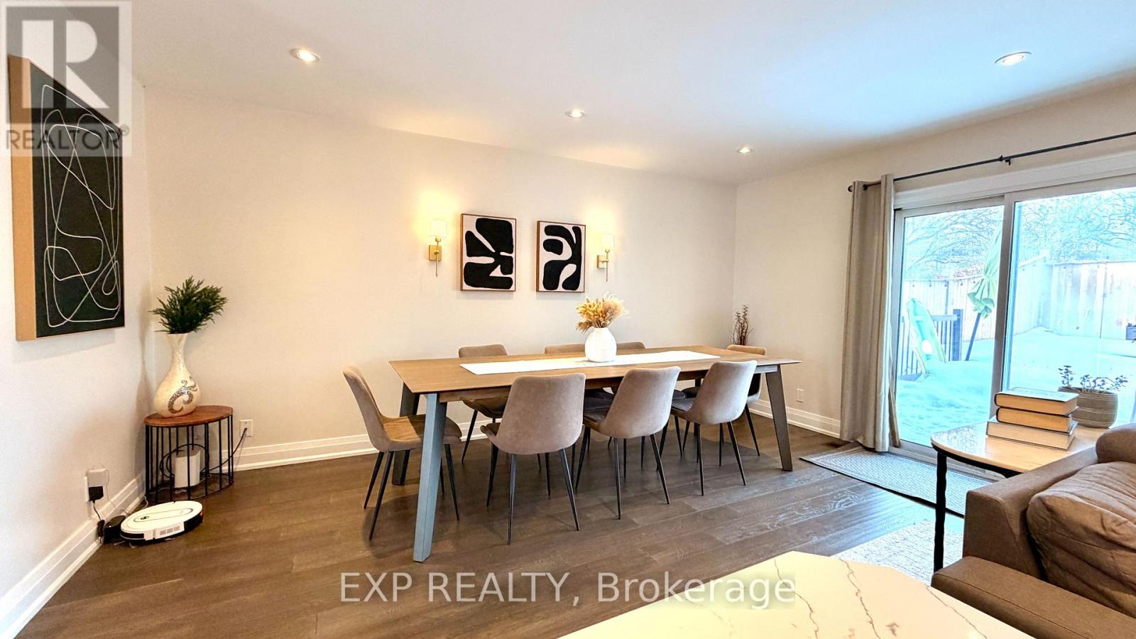 7 Rak Court, Bradford West Gwillimbury, Ontario  L3Z 2X2 - Photo 14 - N12873454