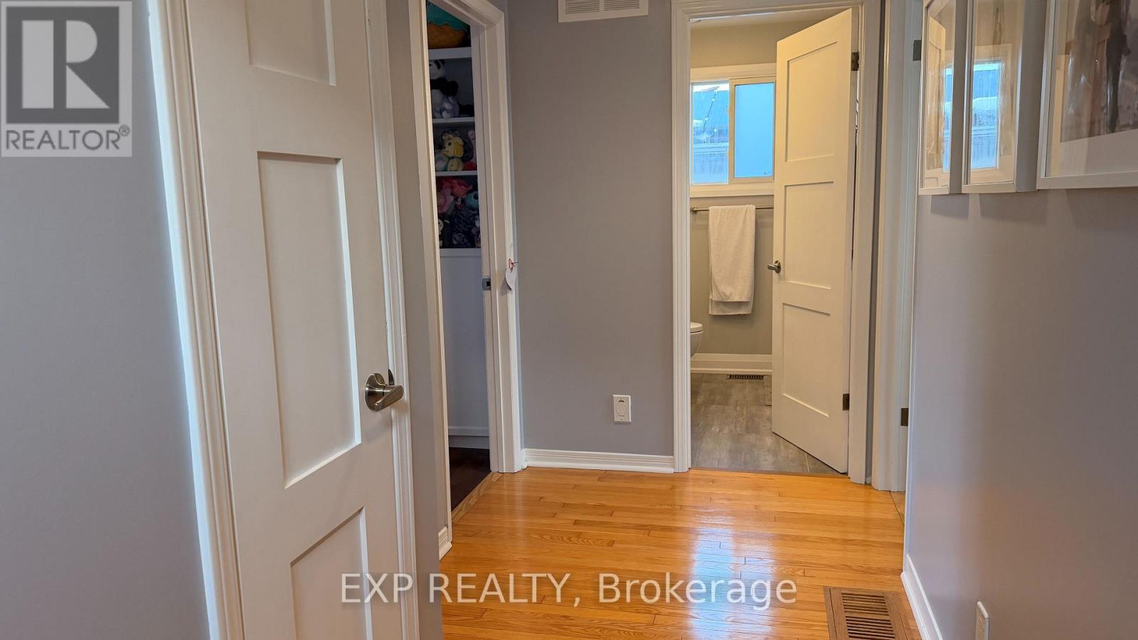 7 Rak Court, Bradford West Gwillimbury, Ontario  L3Z 2X2 - Photo 20 - N12873454