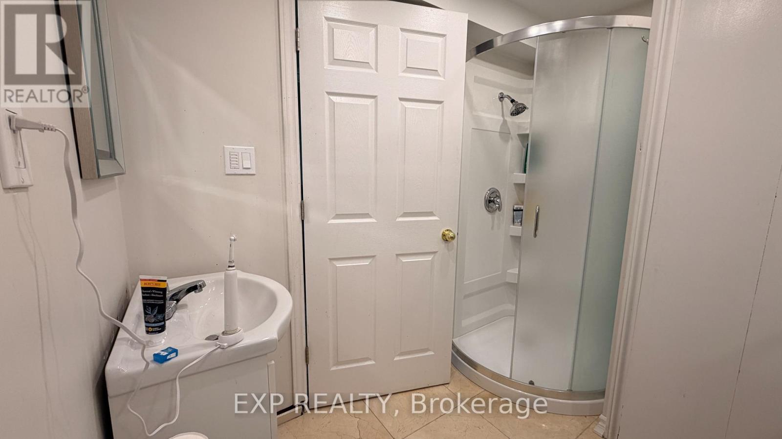 7 Rak Court, Bradford West Gwillimbury, Ontario  L3Z 2X2 - Photo 33 - N12873454