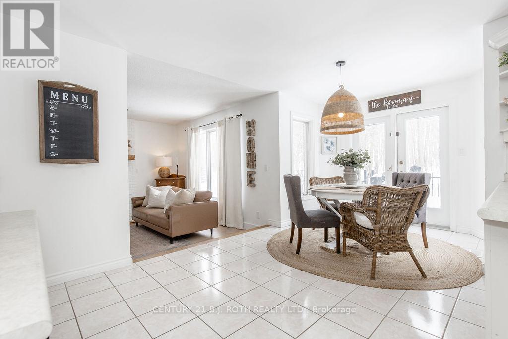 7 Priest Avenue, Springwater, Ontario  L9X 0G9 - Photo 10 - S12873340